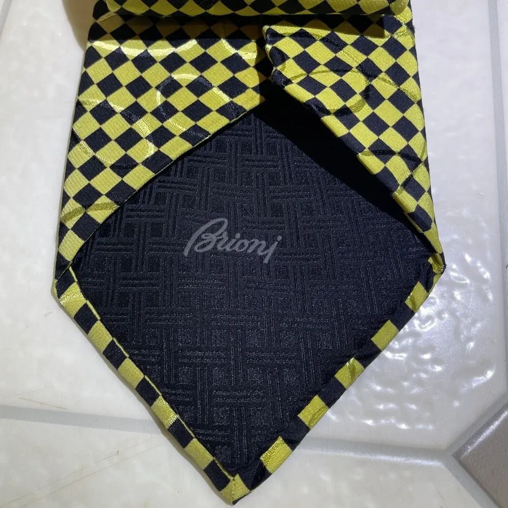 Brioni Men's Silk Neck Tie Gold Geometric Pattern Made‎ In Italy